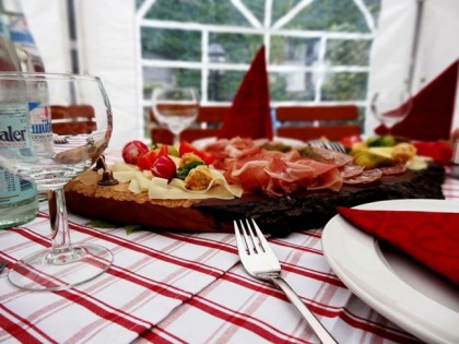 照片: Altstadt Biergarten